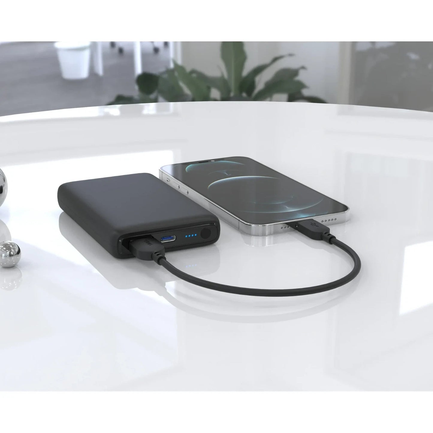 Juice Onn 8,000mAh Portable Battery Charger USB-A & USB-C Black