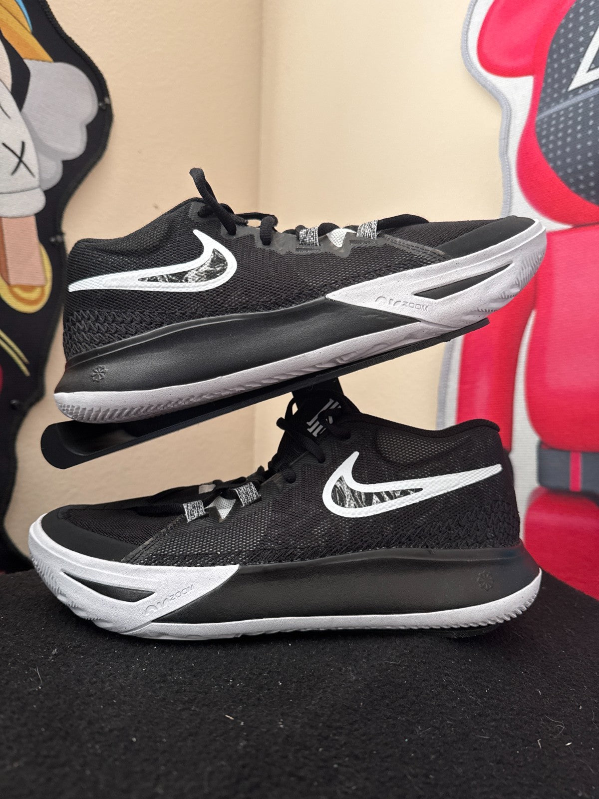 NEW Nike Kyrie Flytrap 6 Black & White Shoe Size 8.5M