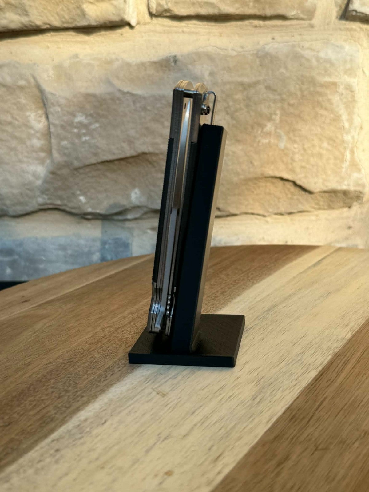 ElitEdge 10A96SL Assist Open Stiletto Stonewash Linerlock Knife Black Handles