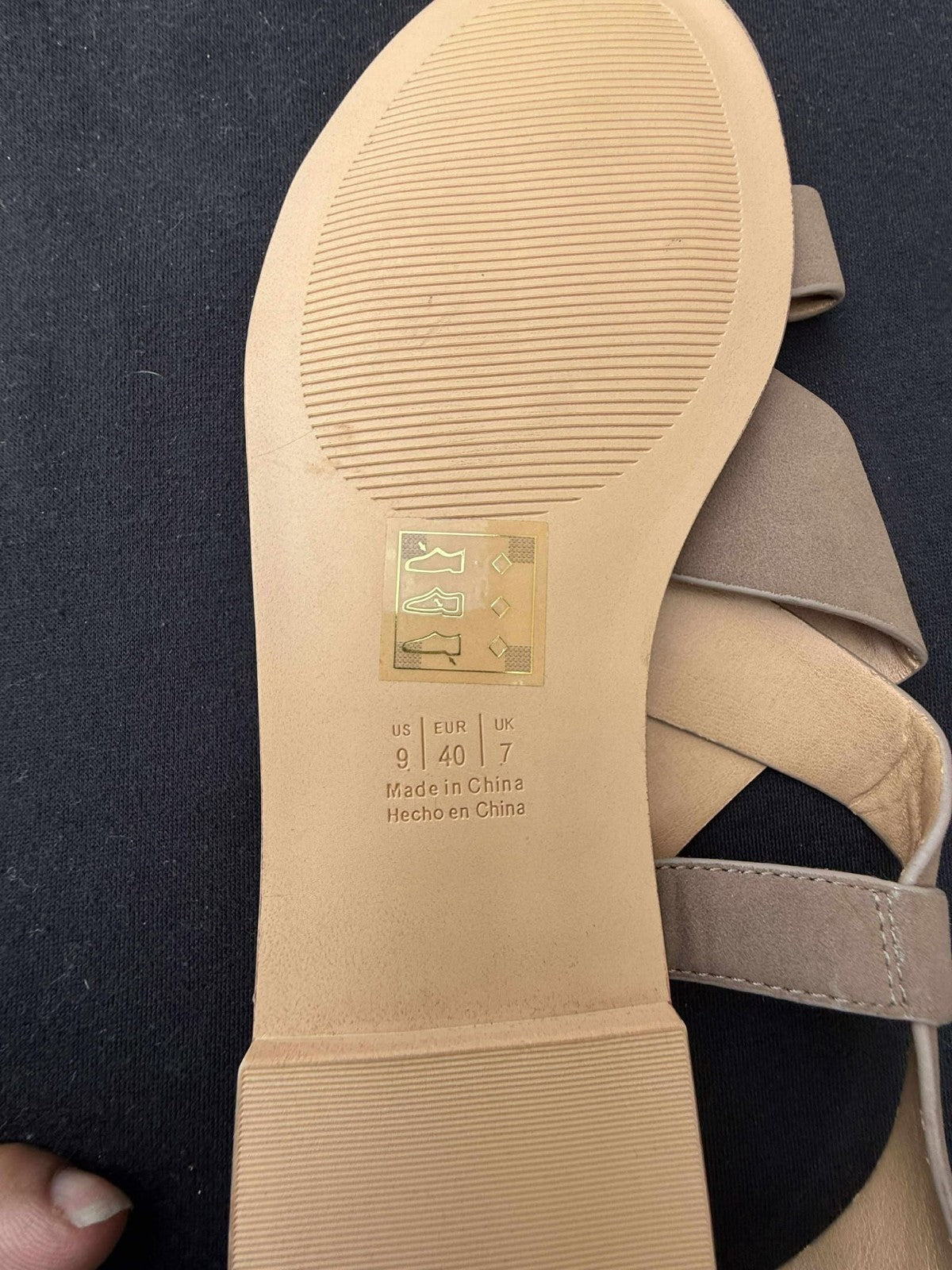 Market And Spruce Women’s Criss-Cross Light Brown Strappy Sandals Size 9